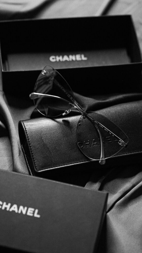 Rimless Sunglasses - Modello 4049 OCCHIALI VINTAGE CHANEL -Rimless Sunglasses - Modello 4049 - GLEYEWEAR.COM