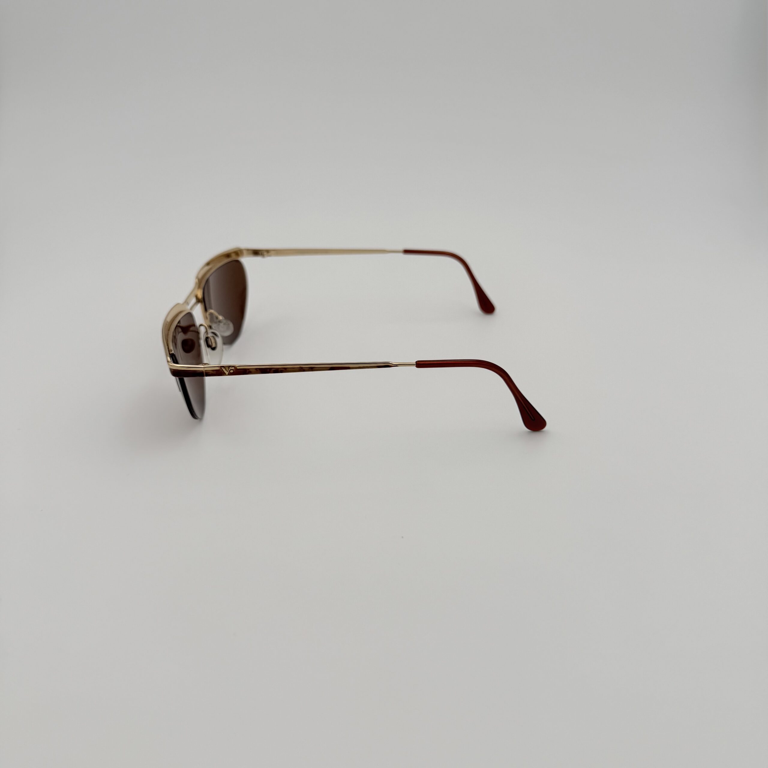 Occhiali da Sole Vogue VO3040 d’Epoca – Silhouette Frameless Avvolgente & Lenti Marroni - immagine 4