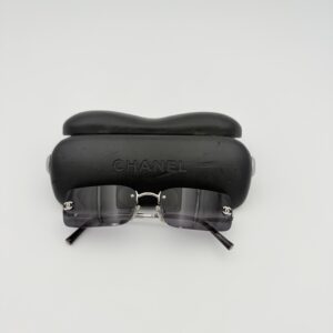 Occhiali da Sole Vintage Chanel 4017-D Rimless con Logo CC in Cristalli